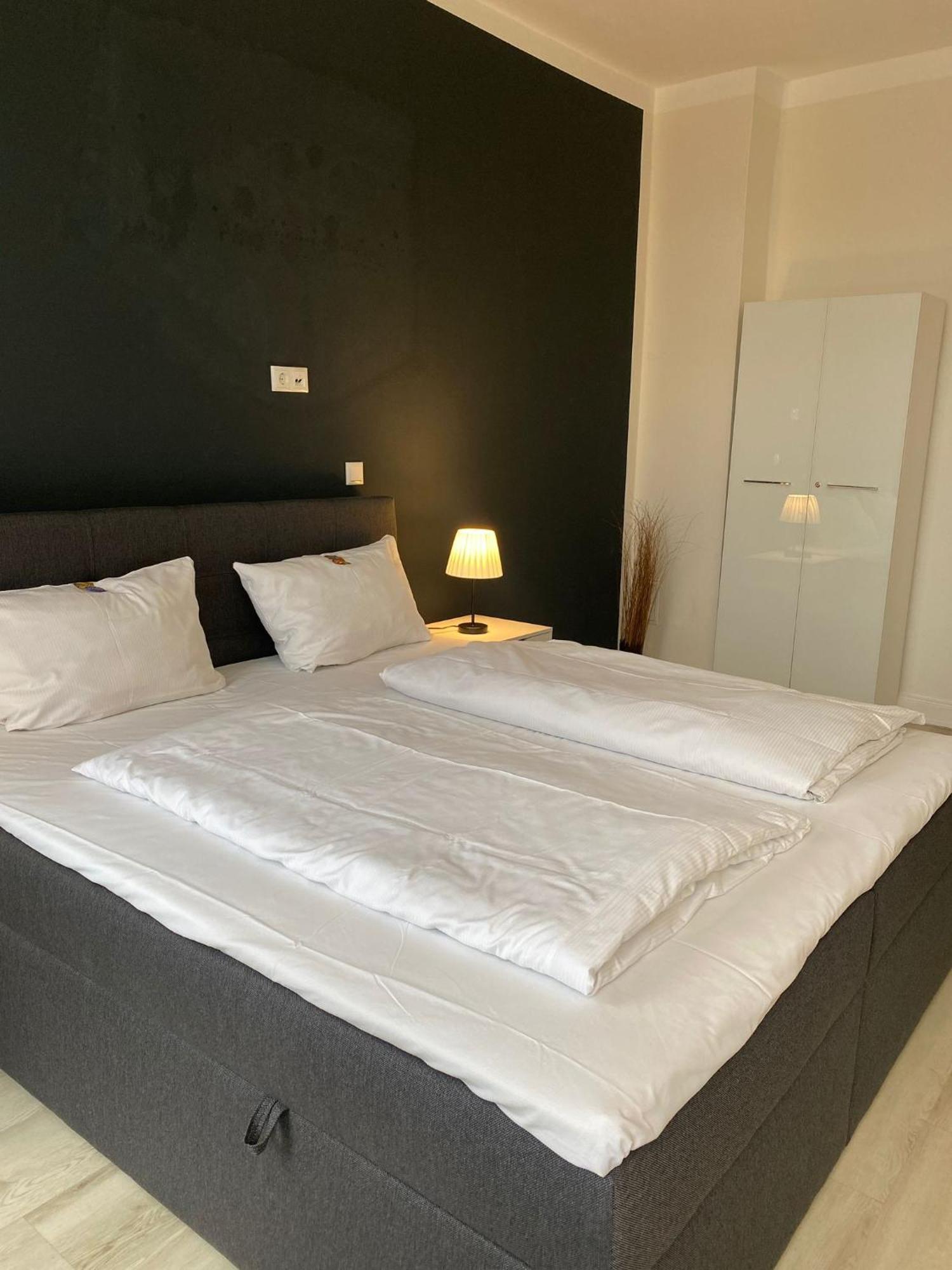 Hotel Adler & Eventlocation Gmbh Itzehoe Ngoại thất bức ảnh