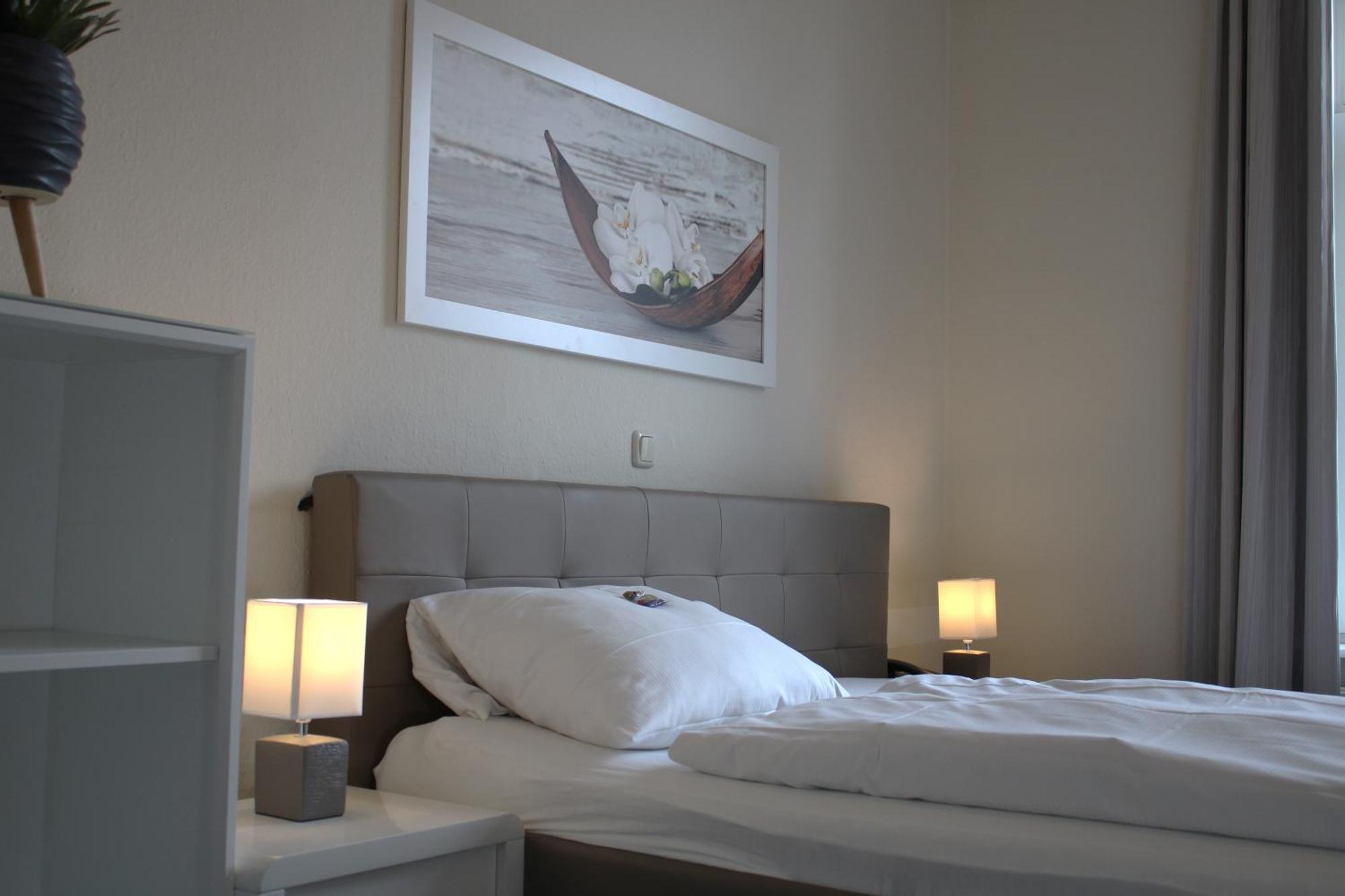 Hotel Adler & Eventlocation Gmbh Itzehoe Ngoại thất bức ảnh